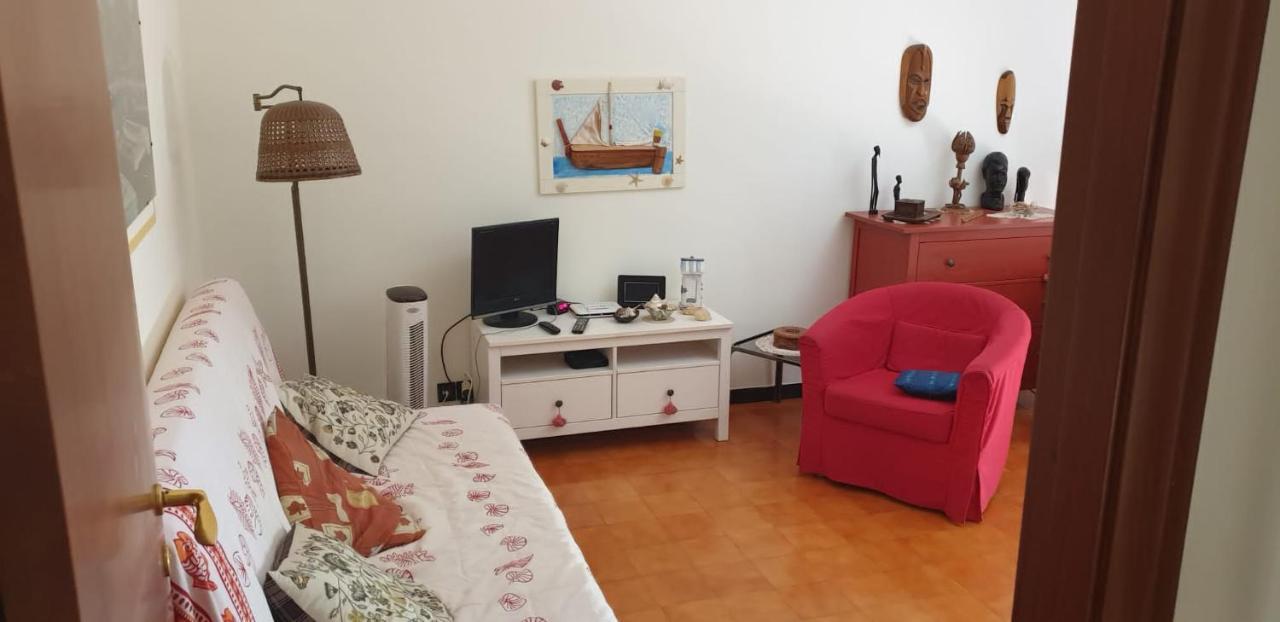 Piccolo Attico Sul Mare Apartment Монеглия Екстериор снимка